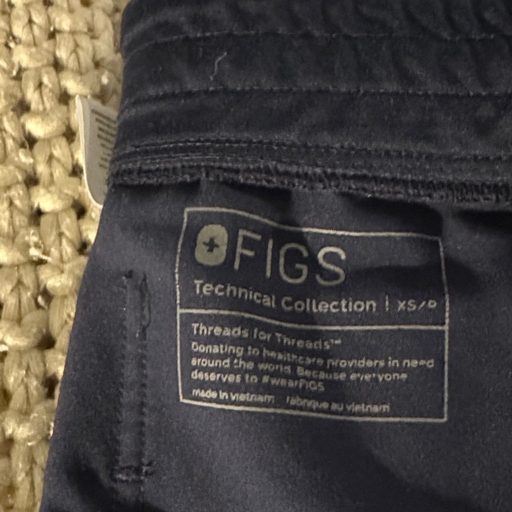Figs Technical Collection Pants in Navy